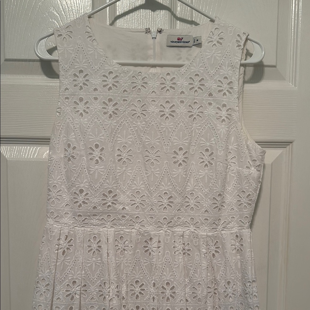 Vineyard Vines White eyelet dress